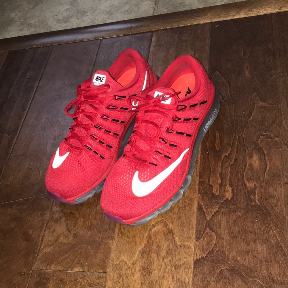 Red Nike Air Max 2016